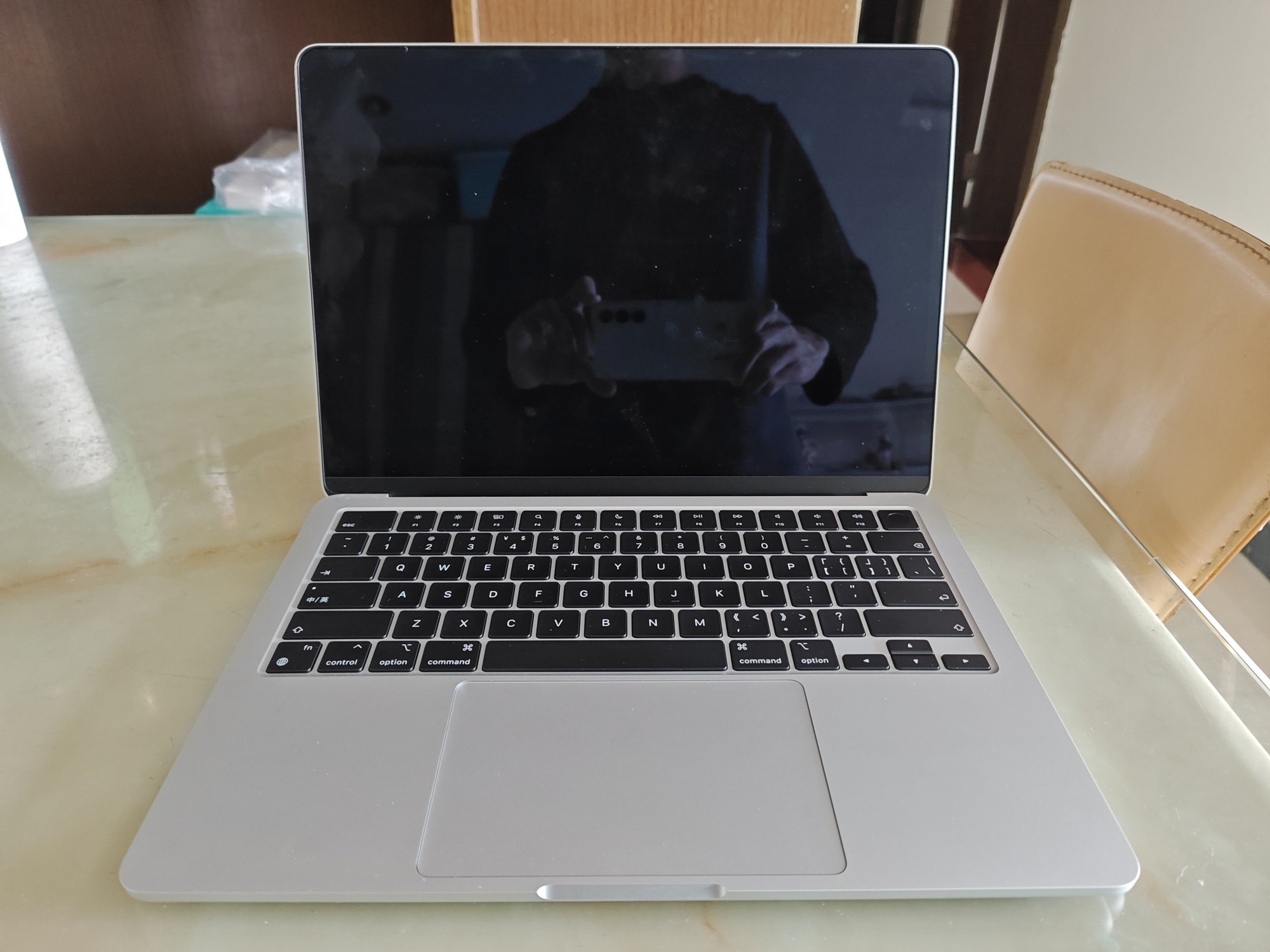 MacBook Air M2 (13-inch, 2022) — MacBook Air (A2681) Interface.jpg